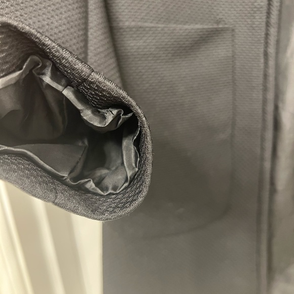 ✨SOLD✨ LIKE NEW!! H&M Womens black open front jacket - Picture 3 of 6